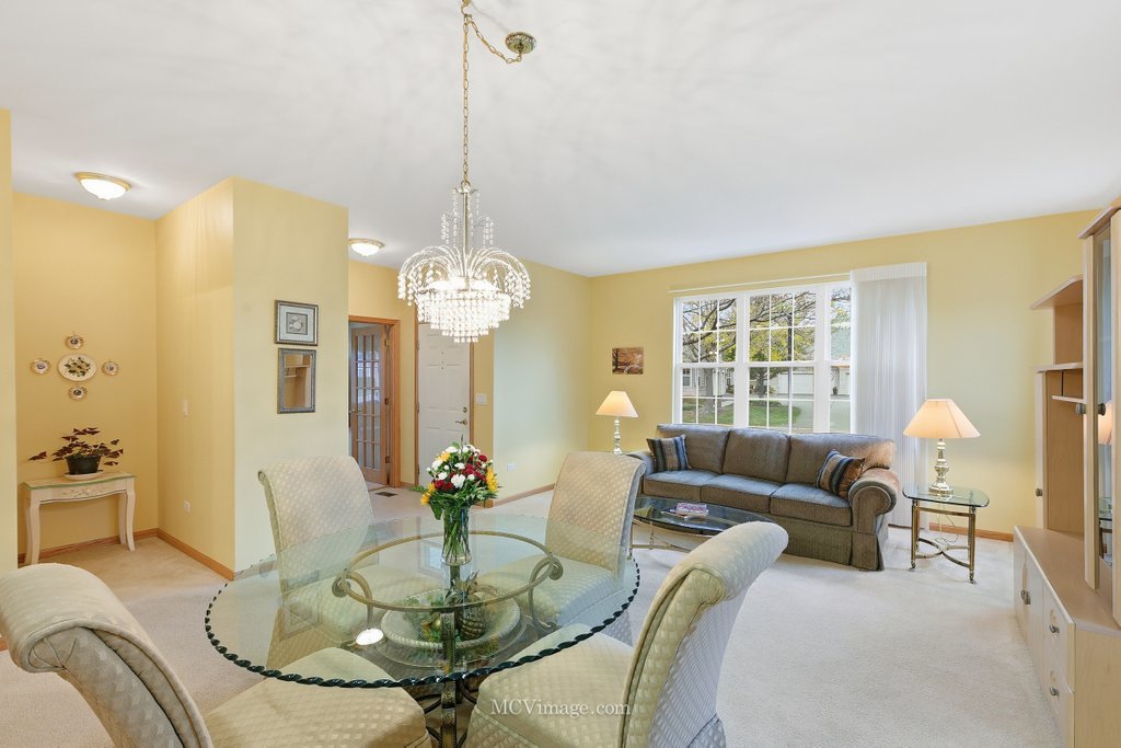 21525 Lake Saint Clair Drive, Crest Hill, IL 60403