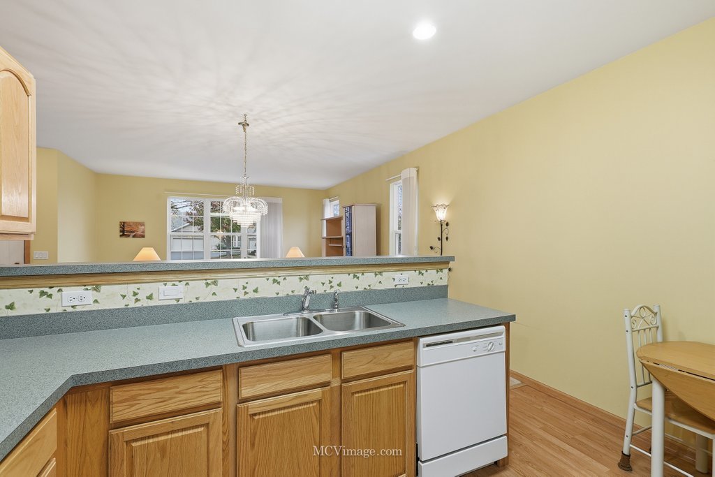 21525 Lake Saint Clair Drive, Crest Hill, IL 60403