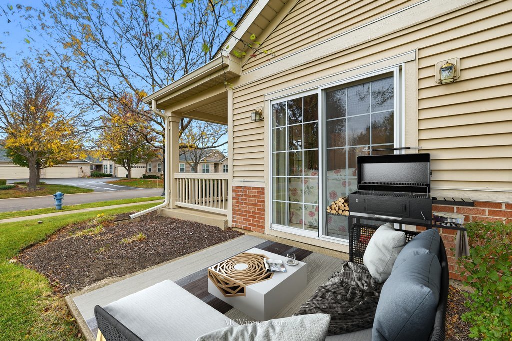 21525 Lake Saint Clair Drive, Crest Hill, IL 60403