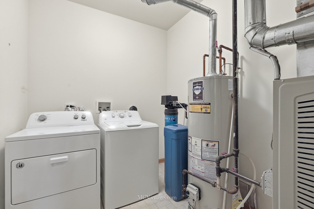 21525 Lake Saint Clair Drive, Crest Hill, IL 60403