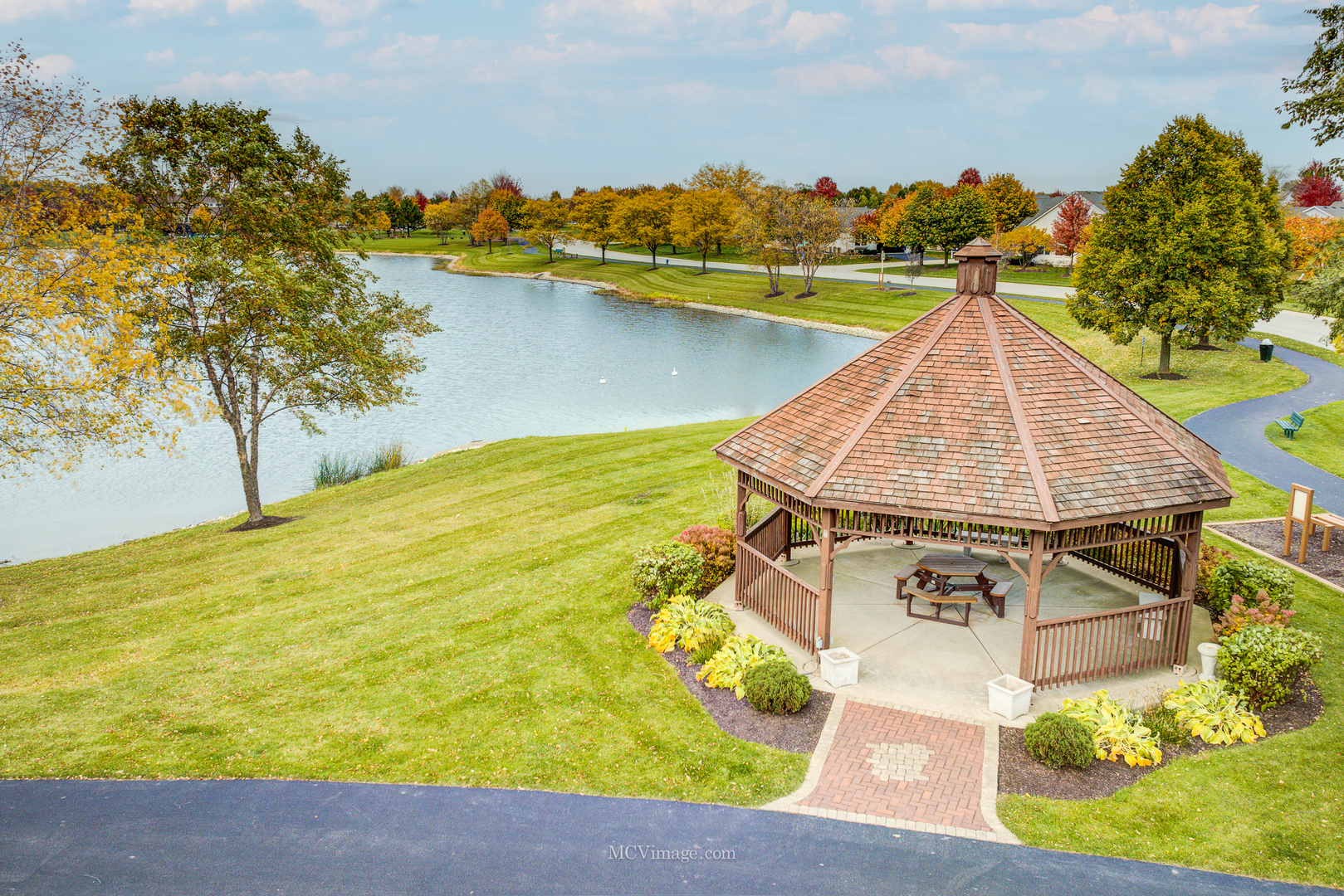 21525 Lake Saint Clair Drive, Crest Hill, IL 60403