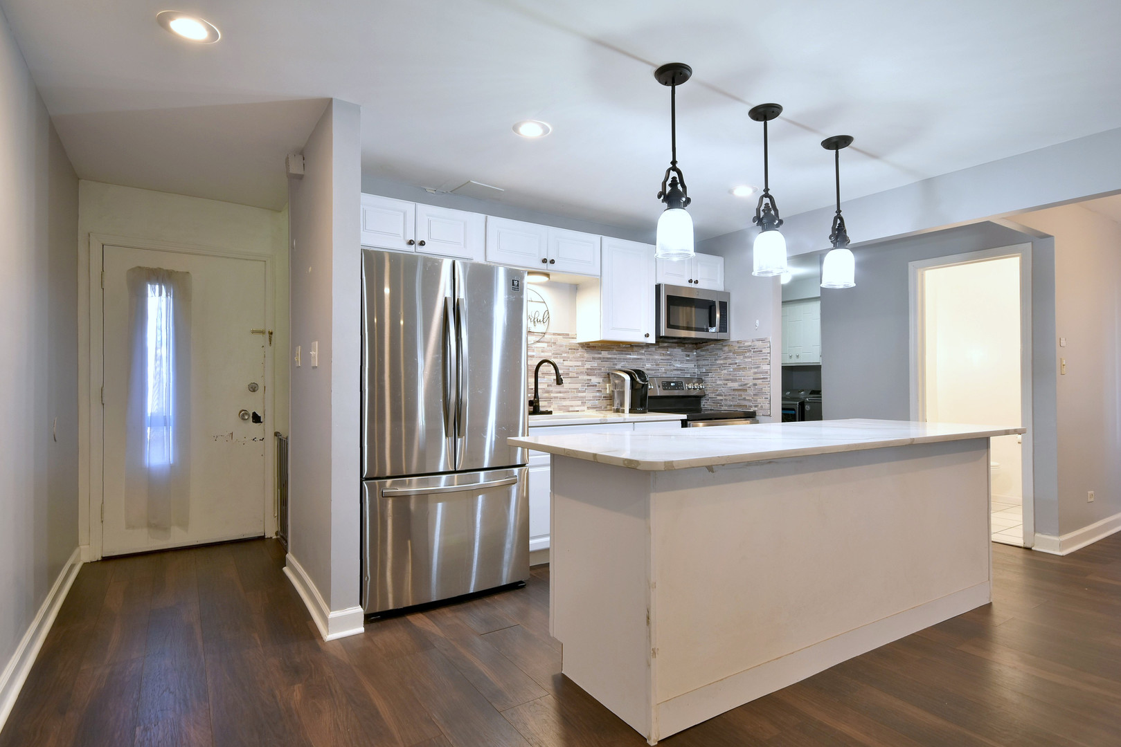 9831 S Karlov Avenue, Oak Lawn, IL 60453