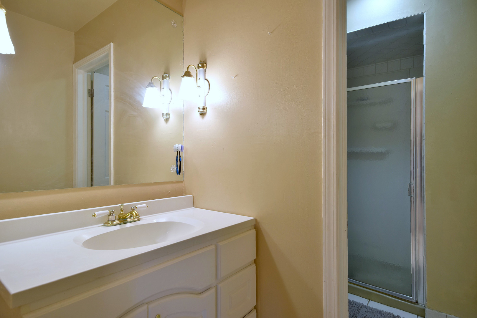 9831 S Karlov Avenue, Oak Lawn, IL 60453