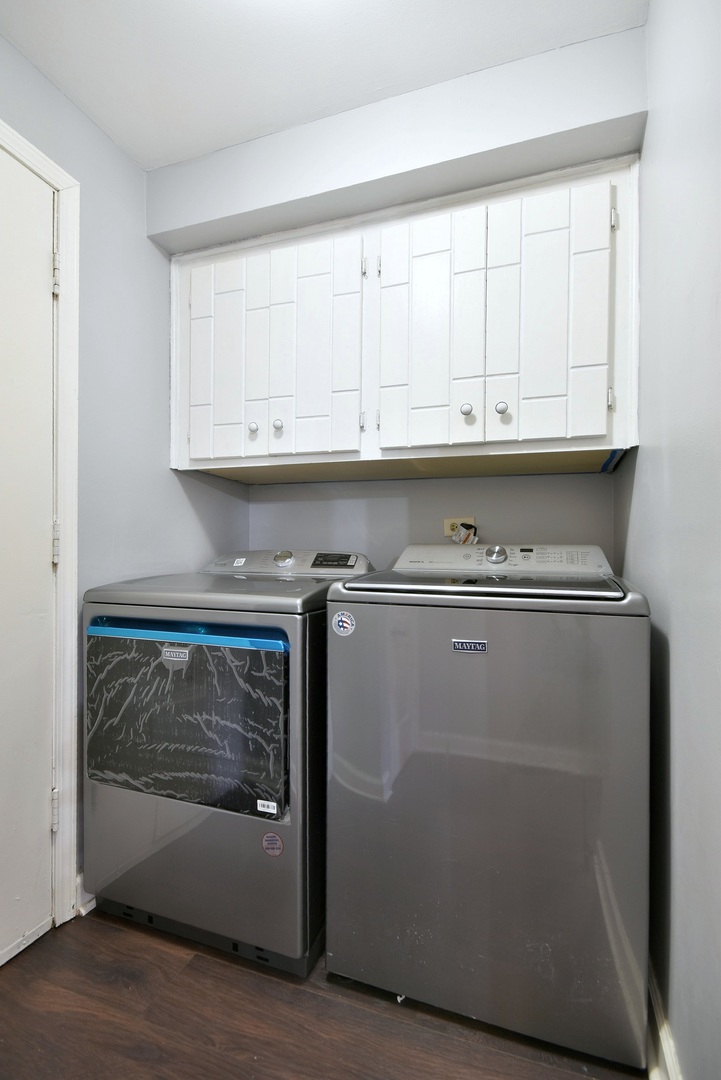 9831 S Karlov Avenue, Oak Lawn, IL 60453