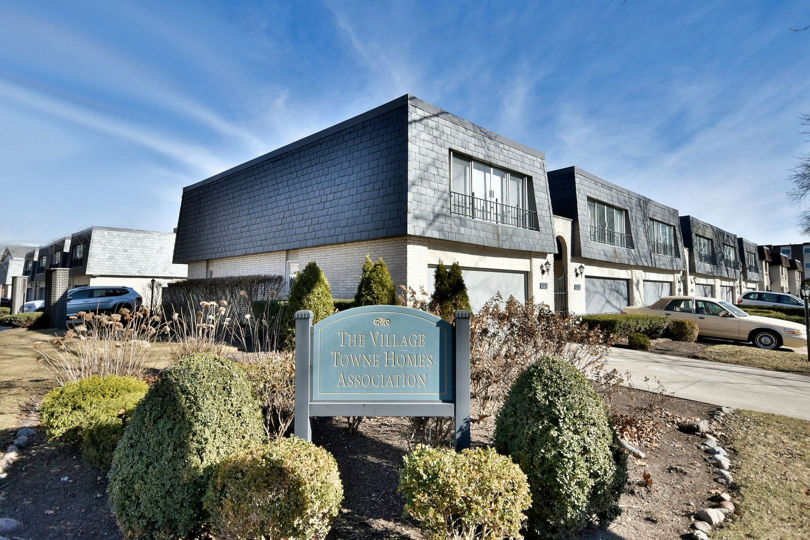 9831 S Karlov Avenue, Oak Lawn, IL 60453