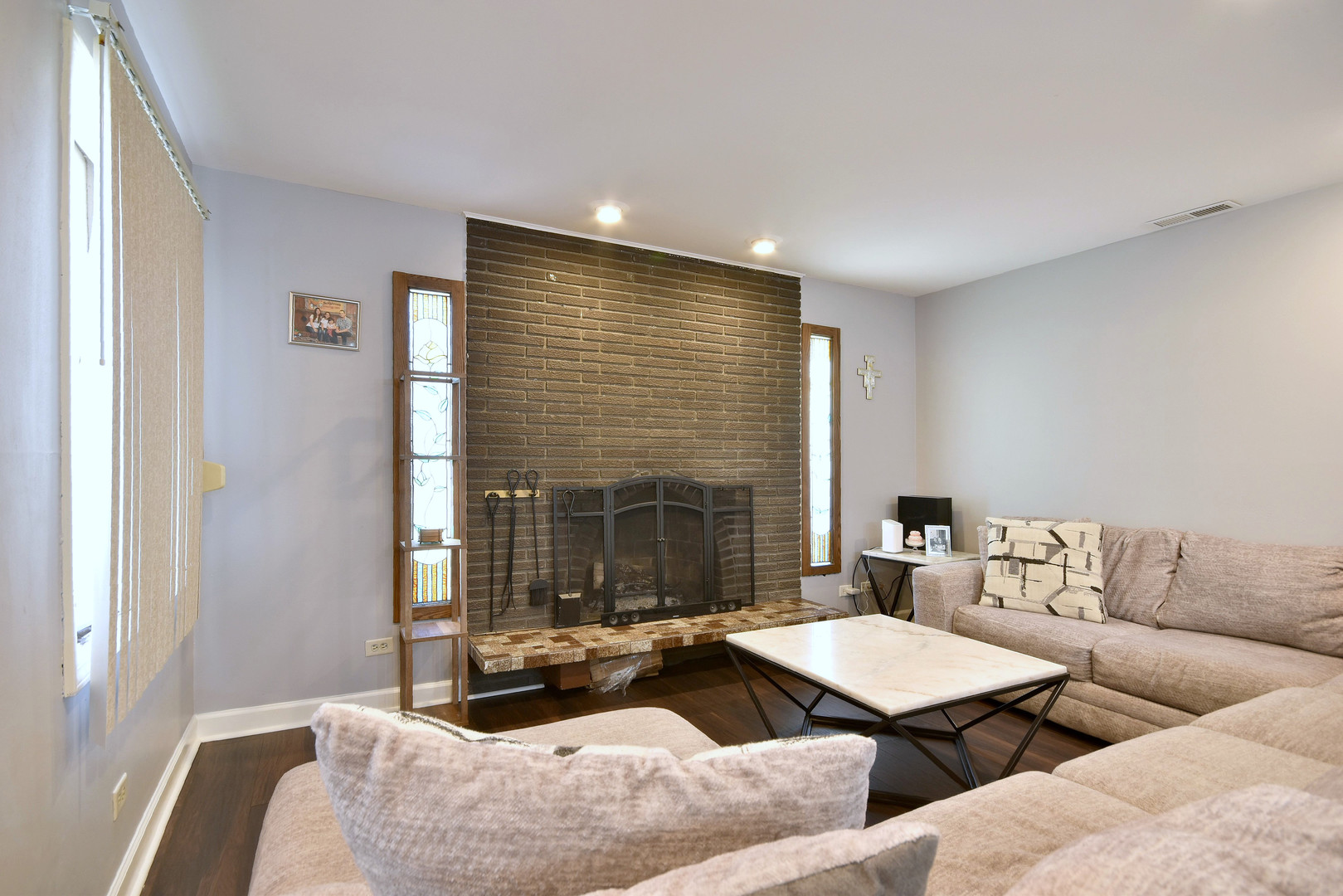 9831 S Karlov Avenue, Oak Lawn, IL 60453