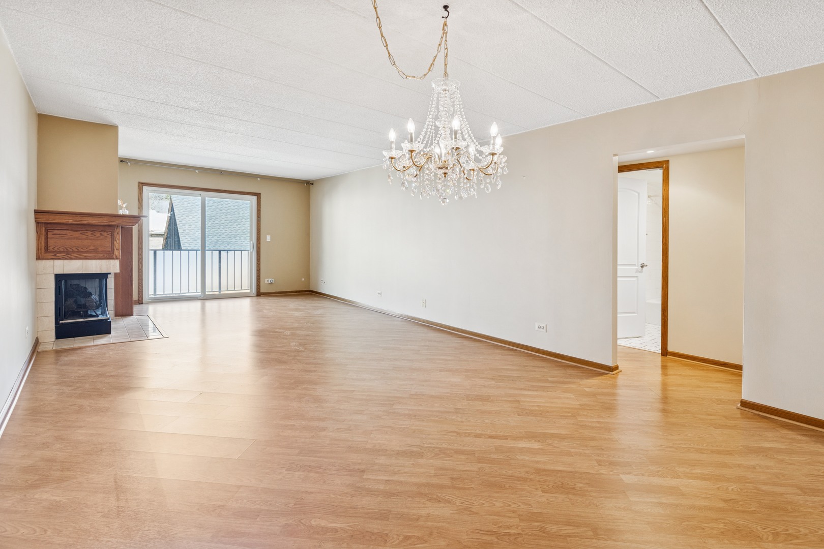 724 12th Street #105, Wilmette, IL 60091