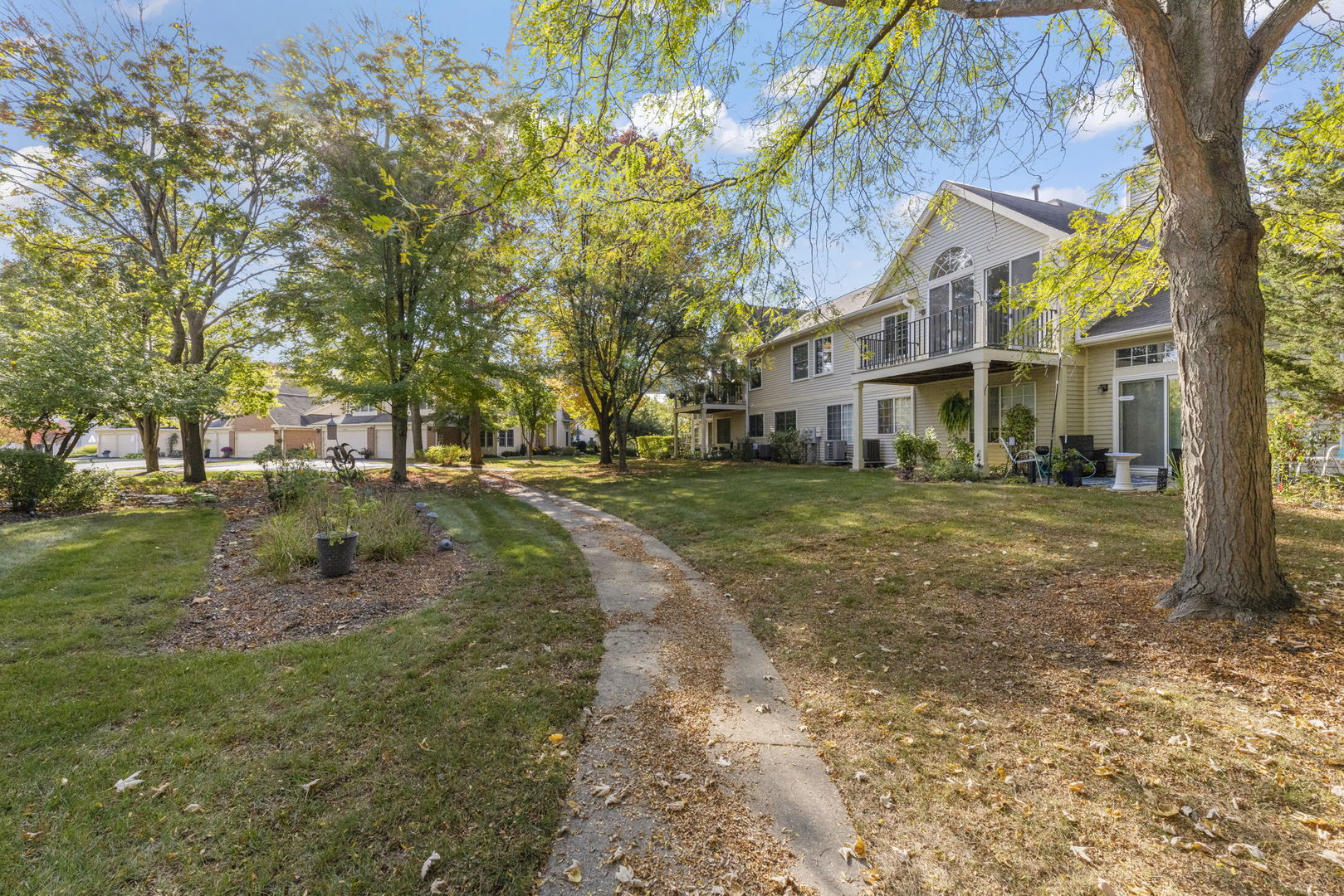 30W023 Cedar Court #023, Warrenville, IL 60555