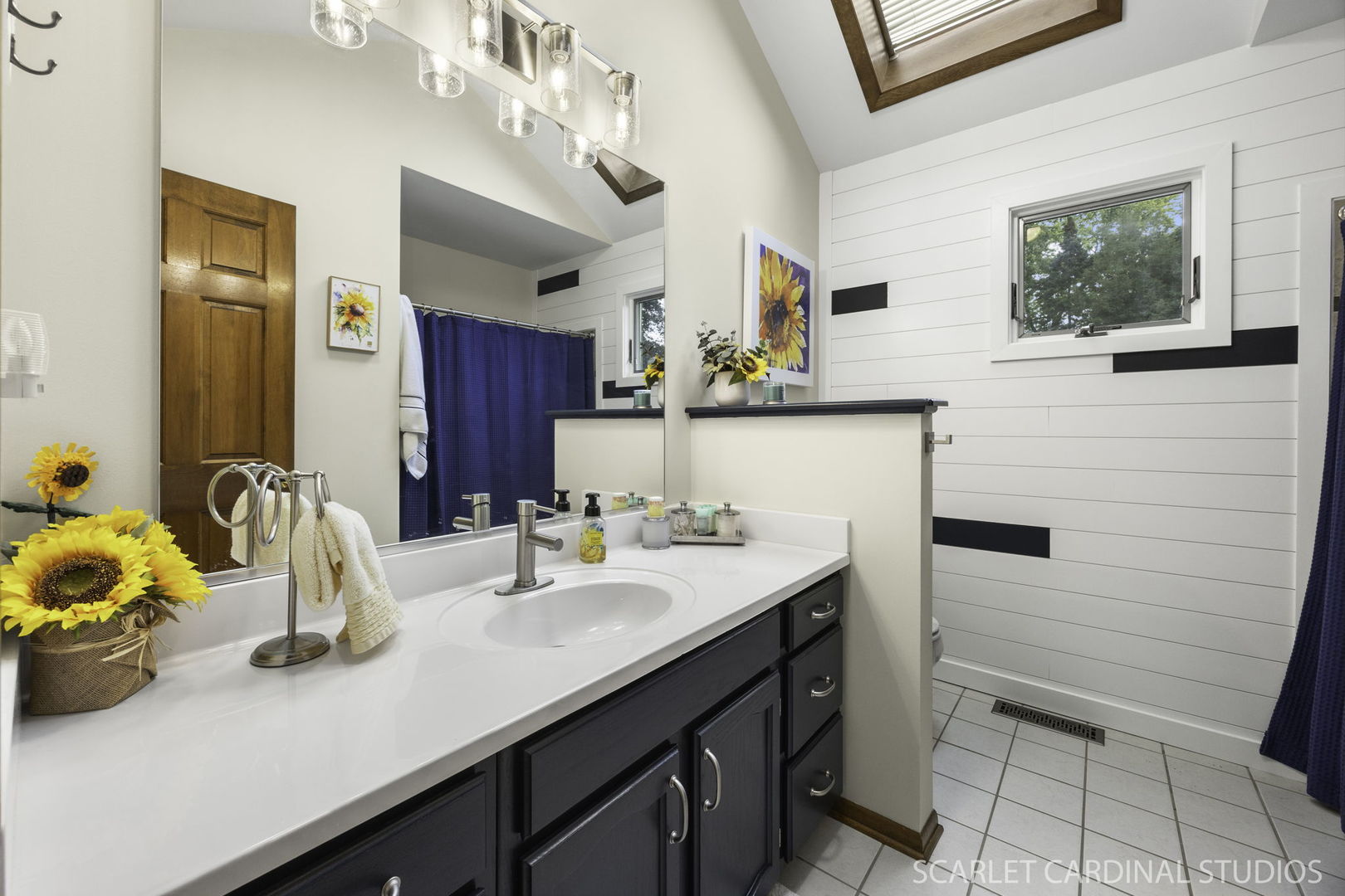 28W569 Warrenville Road, Warrenville, IL 60555