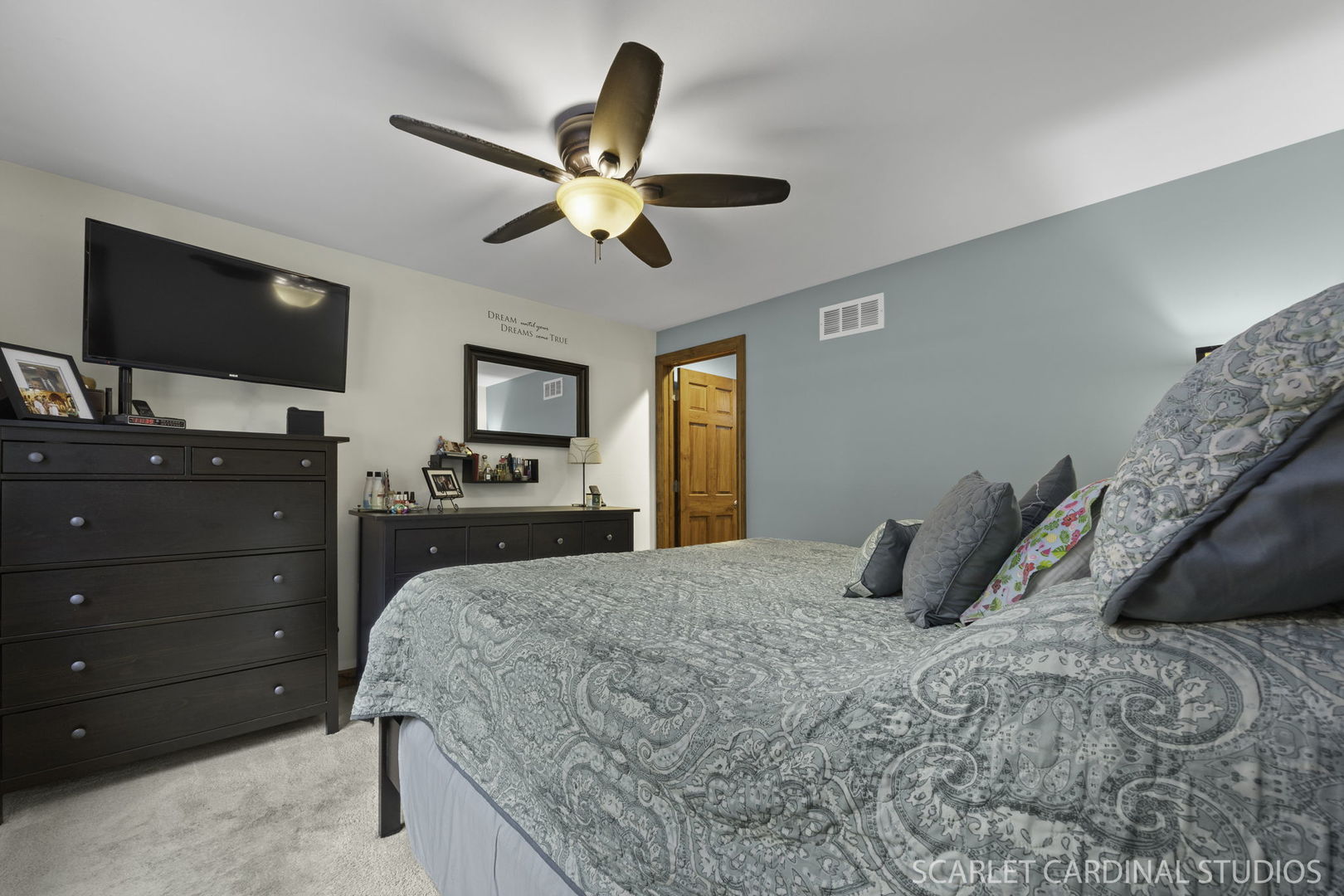 28W569 Warrenville Road, Warrenville, IL 60555