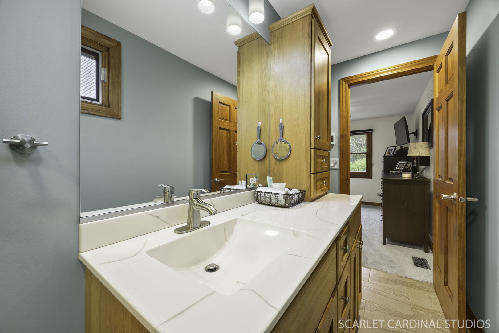 28W569 Warrenville Road, Warrenville, IL 60555