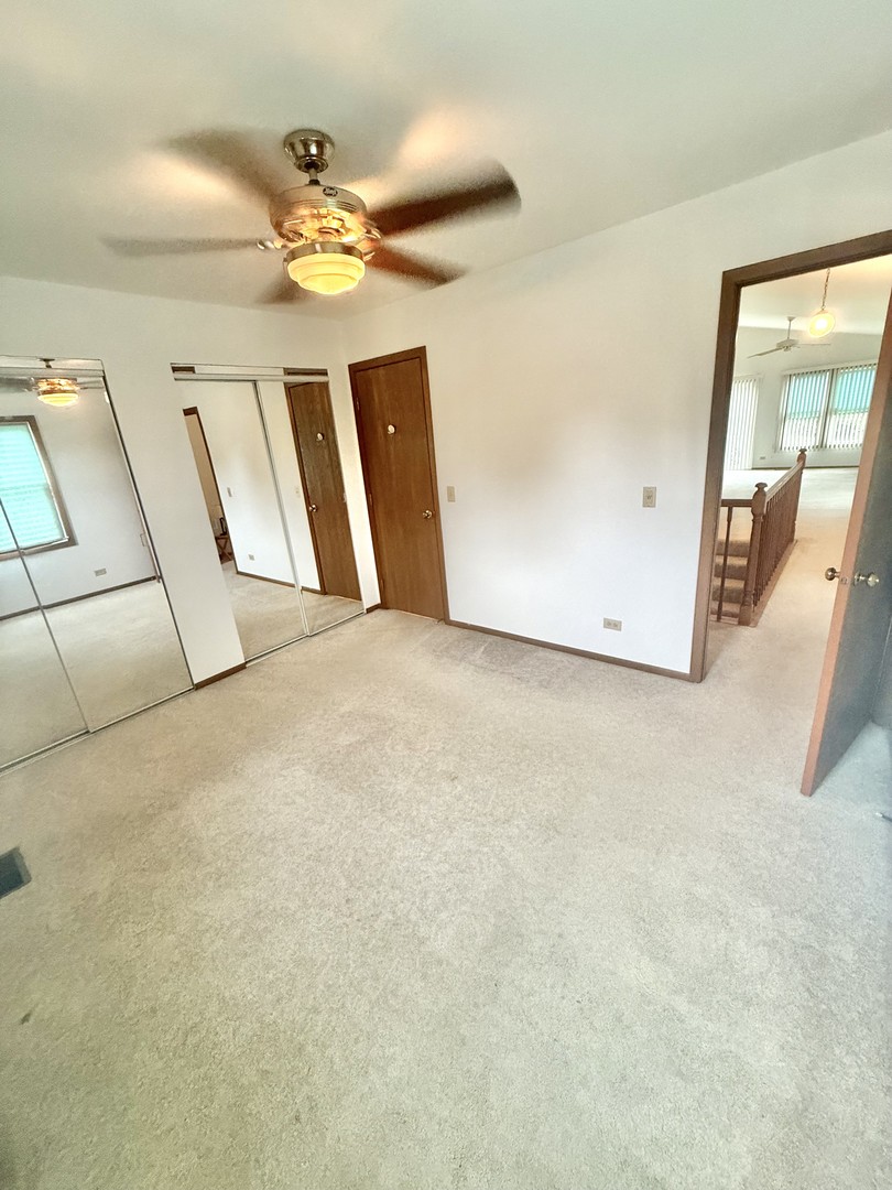 266 Greensboro Court #A, Elk Grove Village, IL 60007