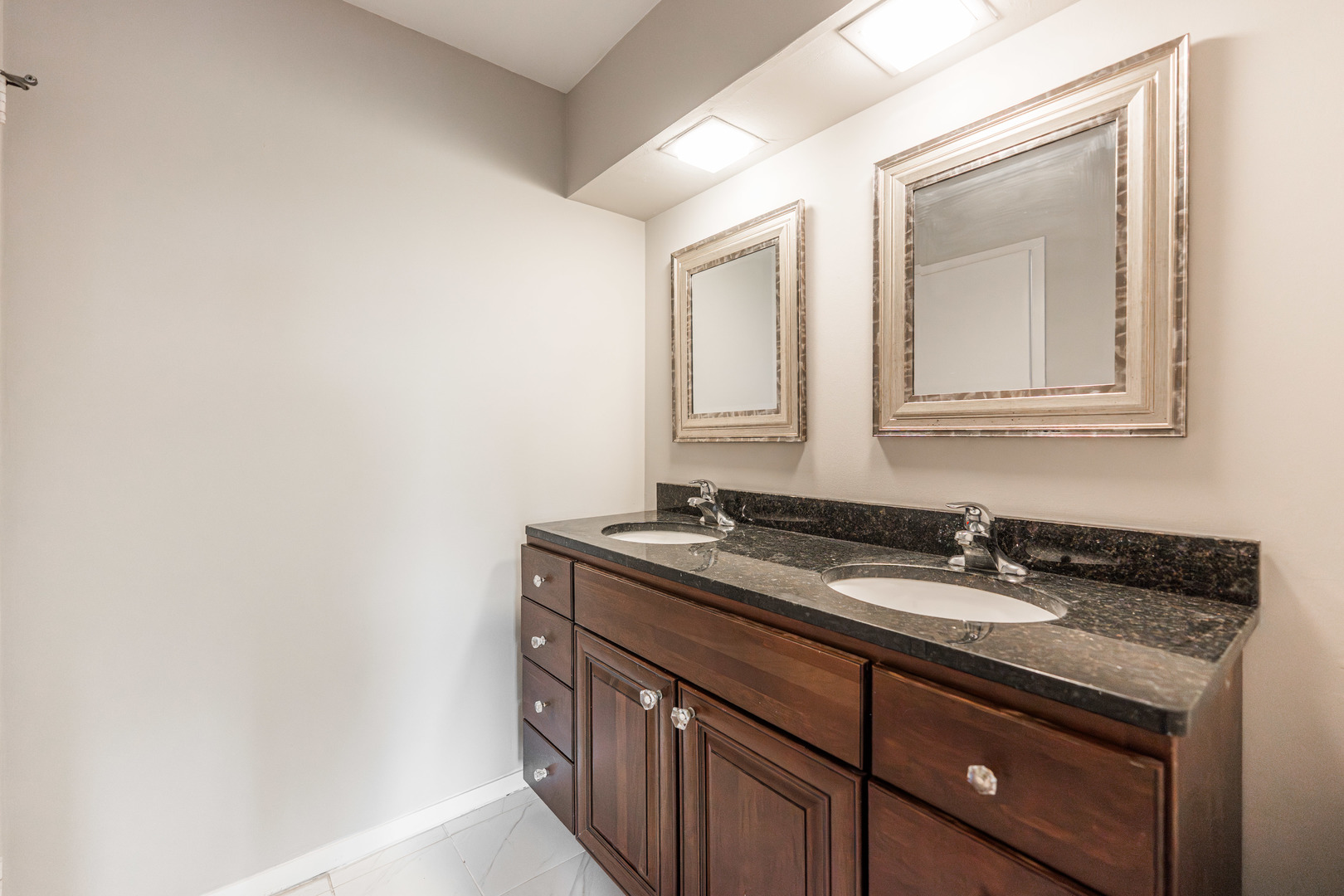 141 N La Grange Road #601, La Grange, IL 60525