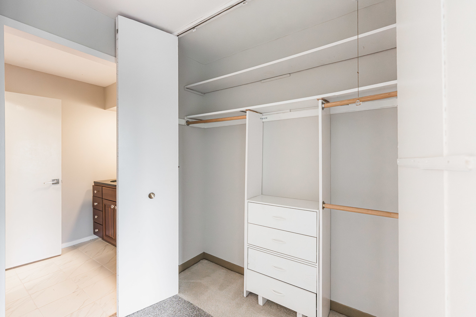 141 N La Grange Road #601, La Grange, IL 60525