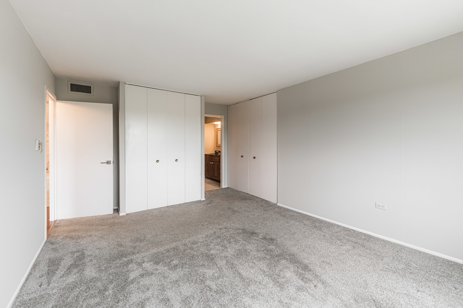 141 N La Grange Road #601, La Grange, IL 60525