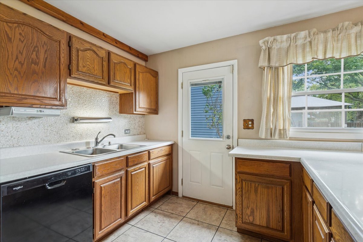 7138 Edgebrook Lane, Hanover Park, IL 60133