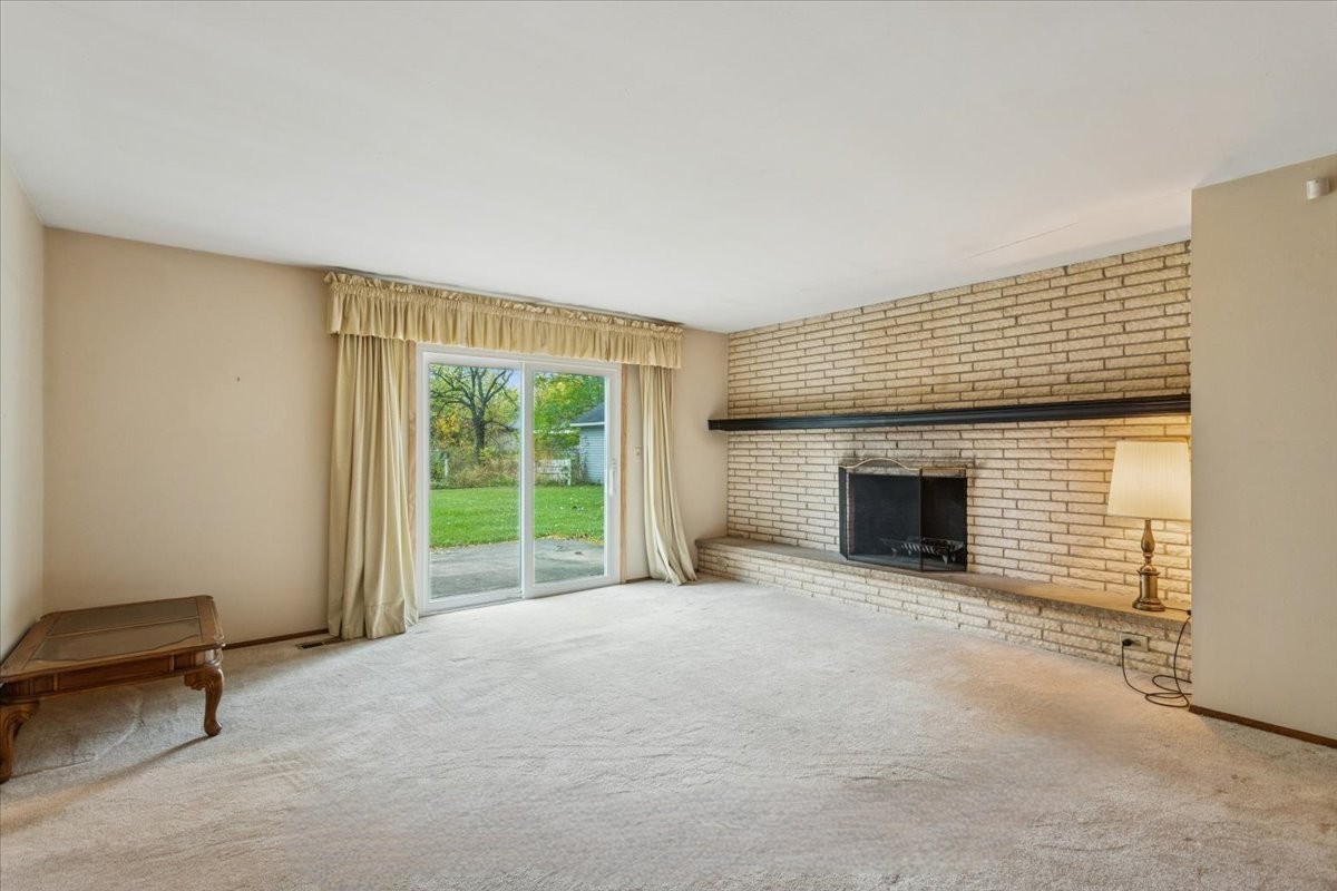 7138 Edgebrook Lane, Hanover Park, IL 60133