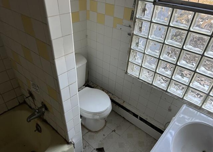 16969 Orchard Ridge Avenue, Hazel Crest, IL 60429