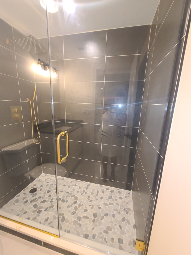 7025 W 84th Street, Burbank, IL 60459