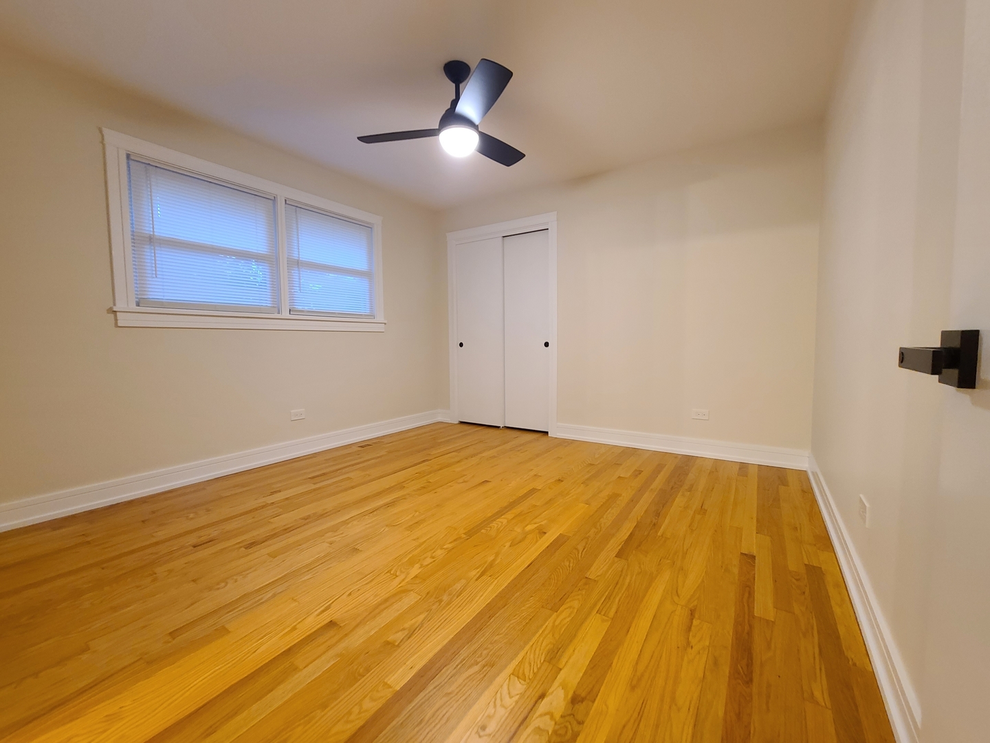 7025 W 84th Street, Burbank, IL 60459