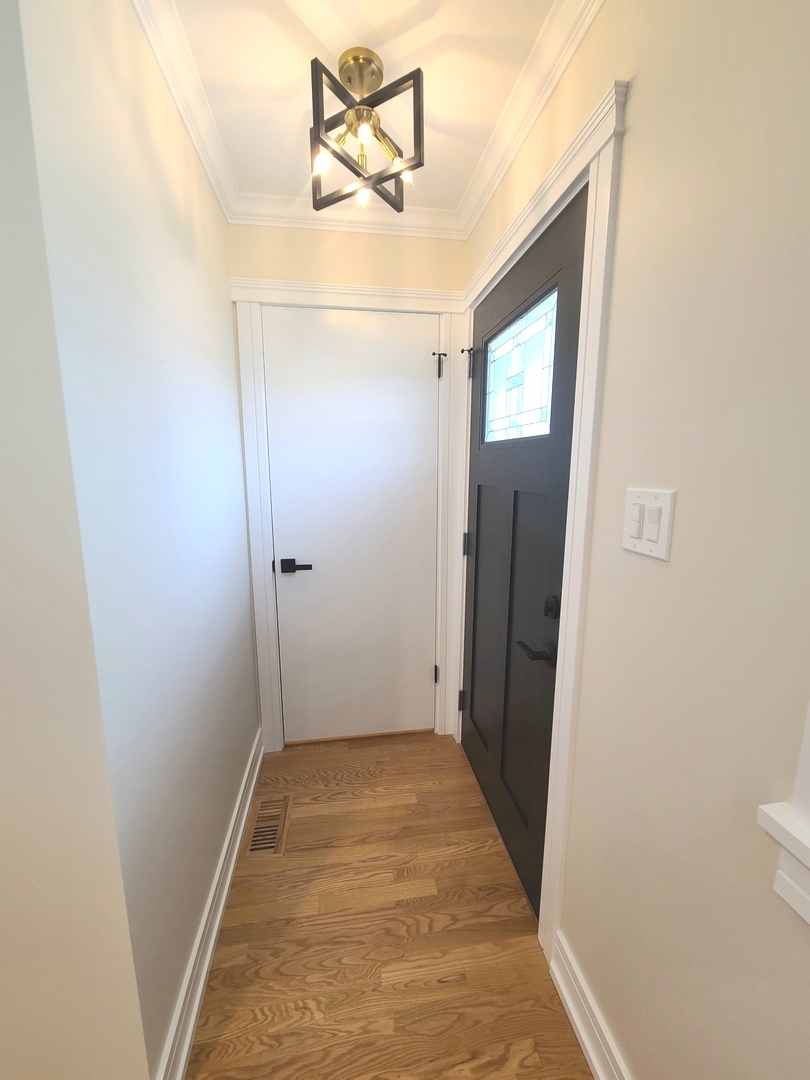 7025 W 84th Street, Burbank, IL 60459