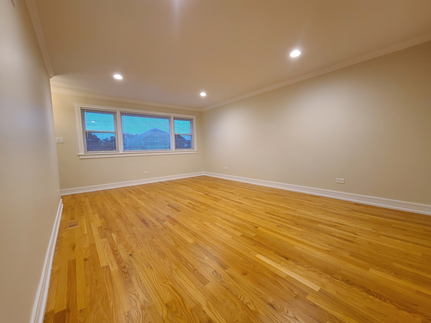 7025 W 84th Street, Burbank, IL 60459