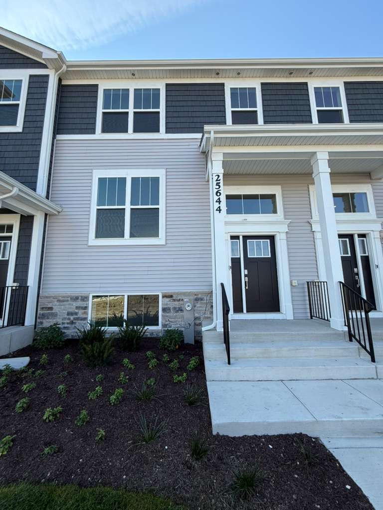 25644 W. Yorkshire Drive, Plainfield, IL 60544