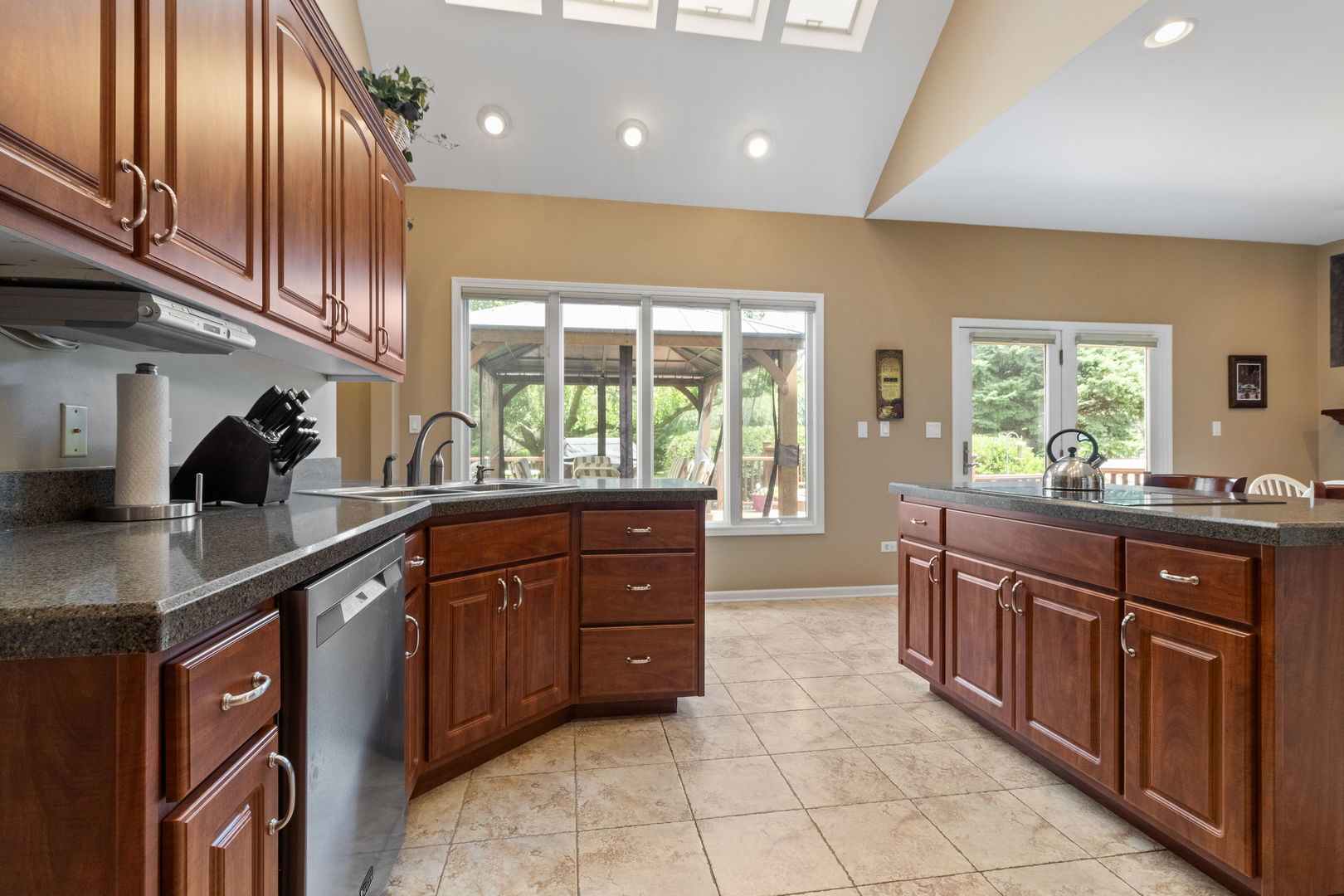 24412 W Park River Lane, Shorewood, IL 60404