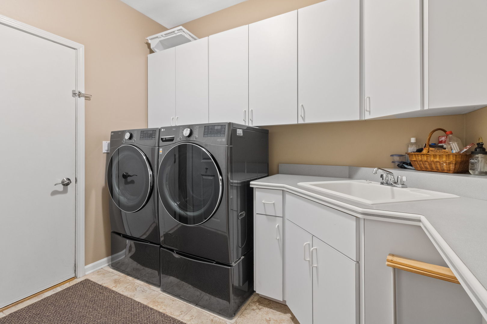 24412 W Park River Lane, Shorewood, IL 60404