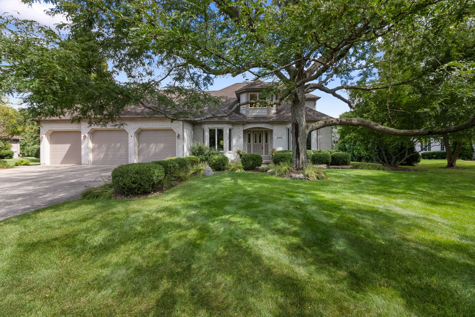 24412 W Park River Lane, Shorewood, IL 60404