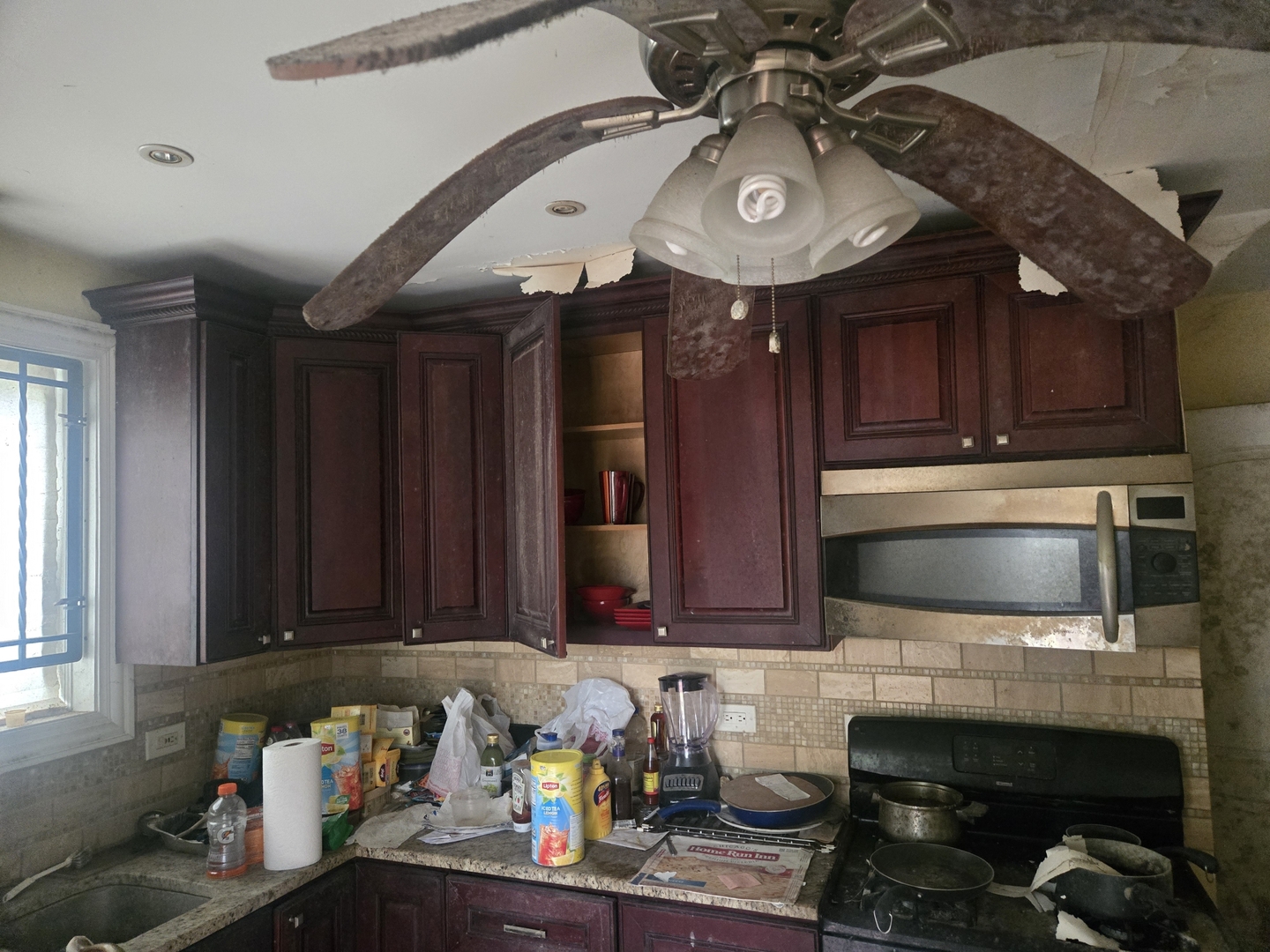 10400 S Forest Avenue, Chicago, IL 60628