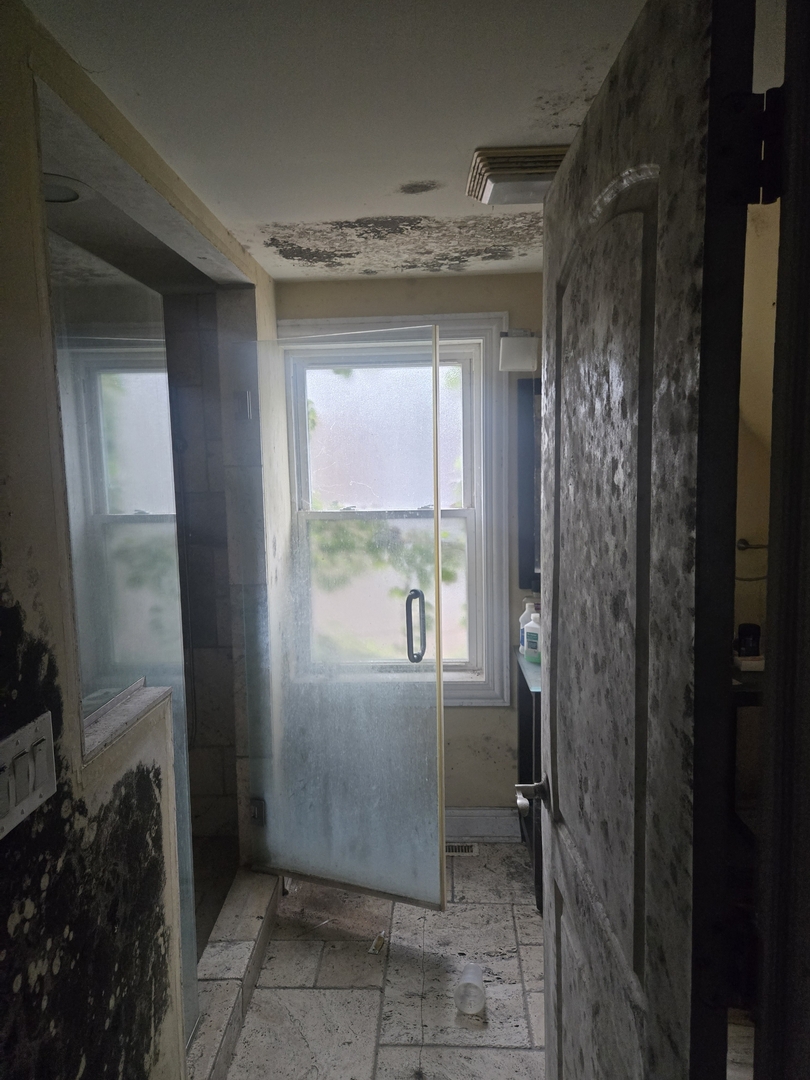 10400 S Forest Avenue, Chicago, IL 60628