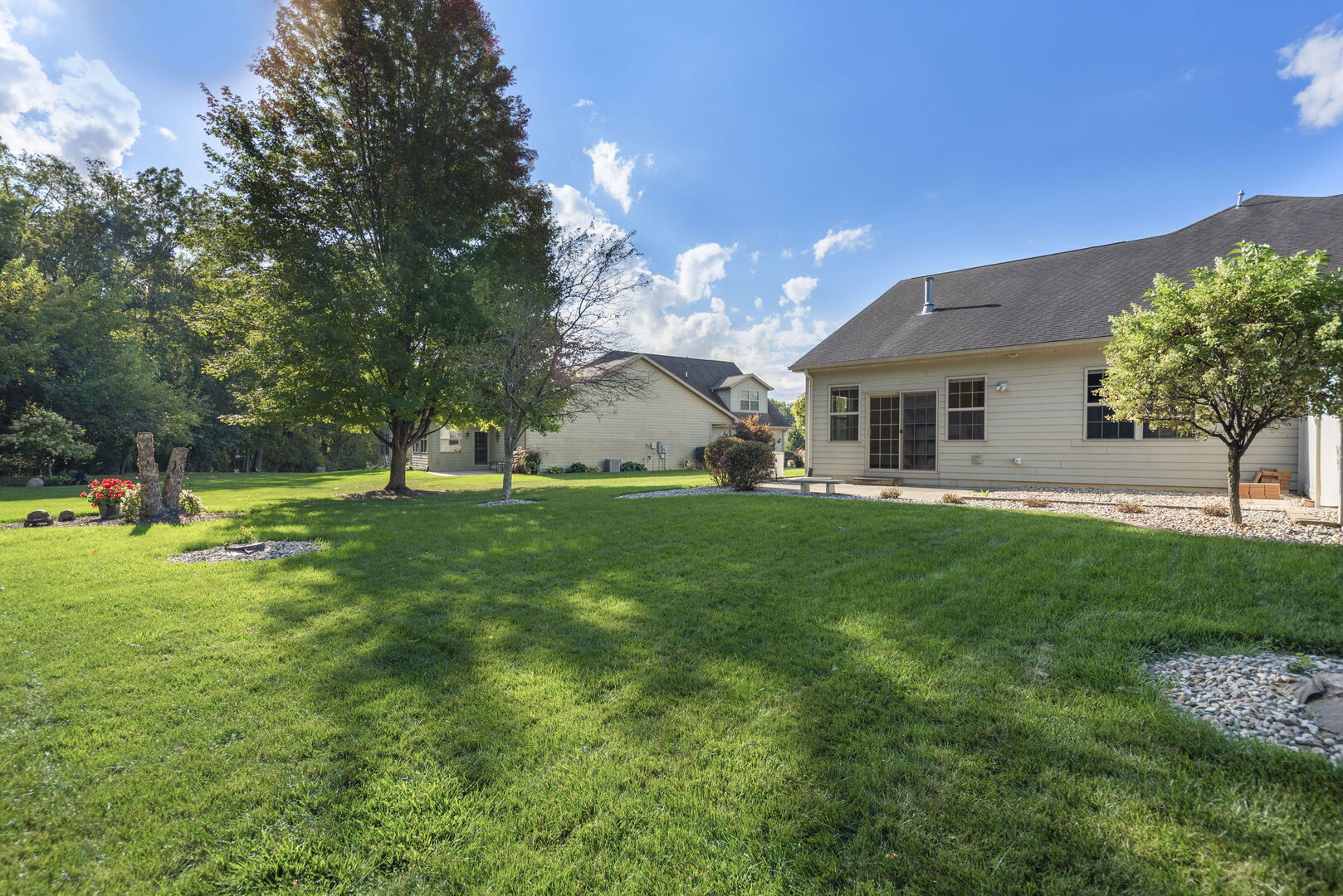 2804 Beauty Creek Run, Valparaiso, IN 46385