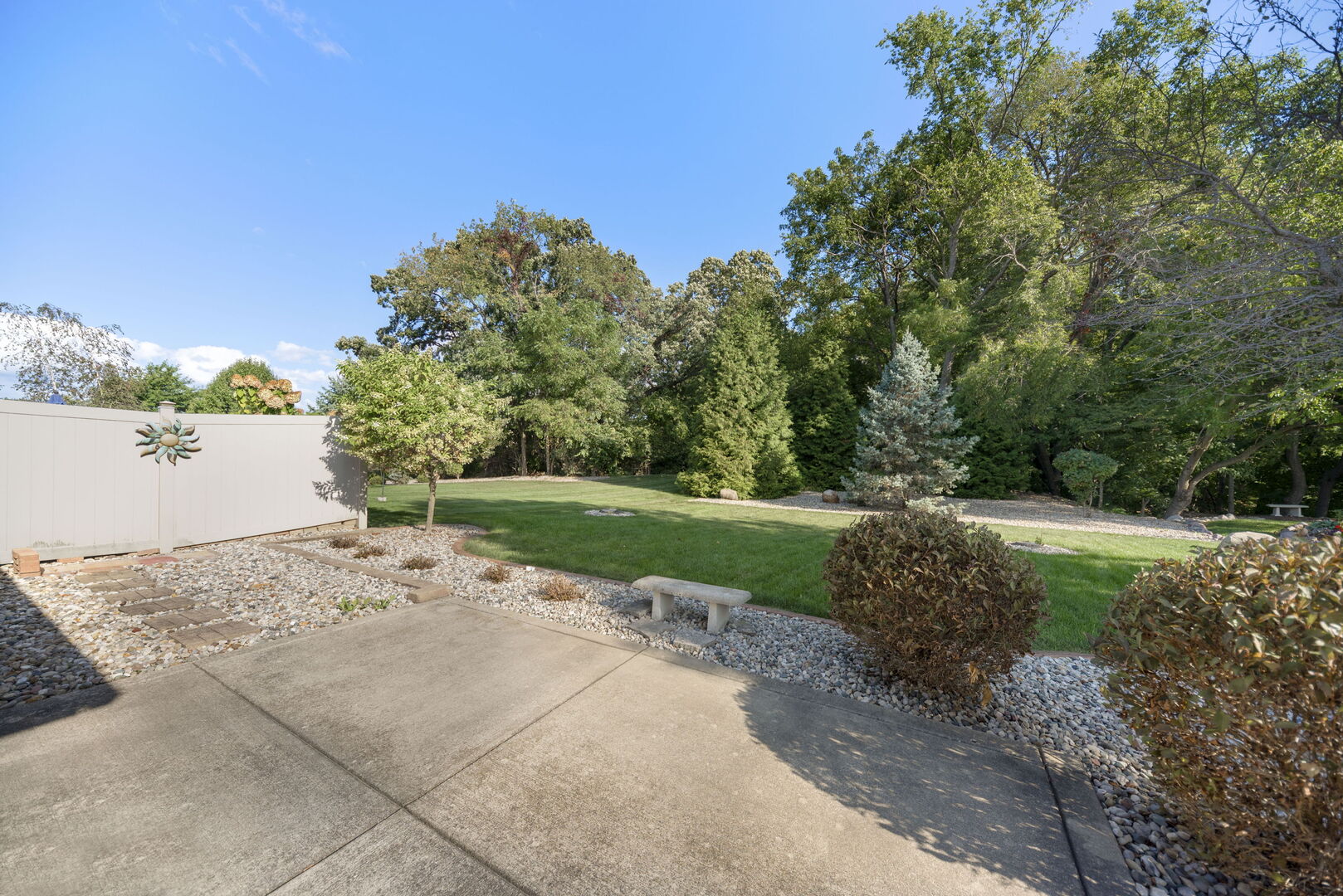 2804 Beauty Creek Run, Valparaiso, IN 46385