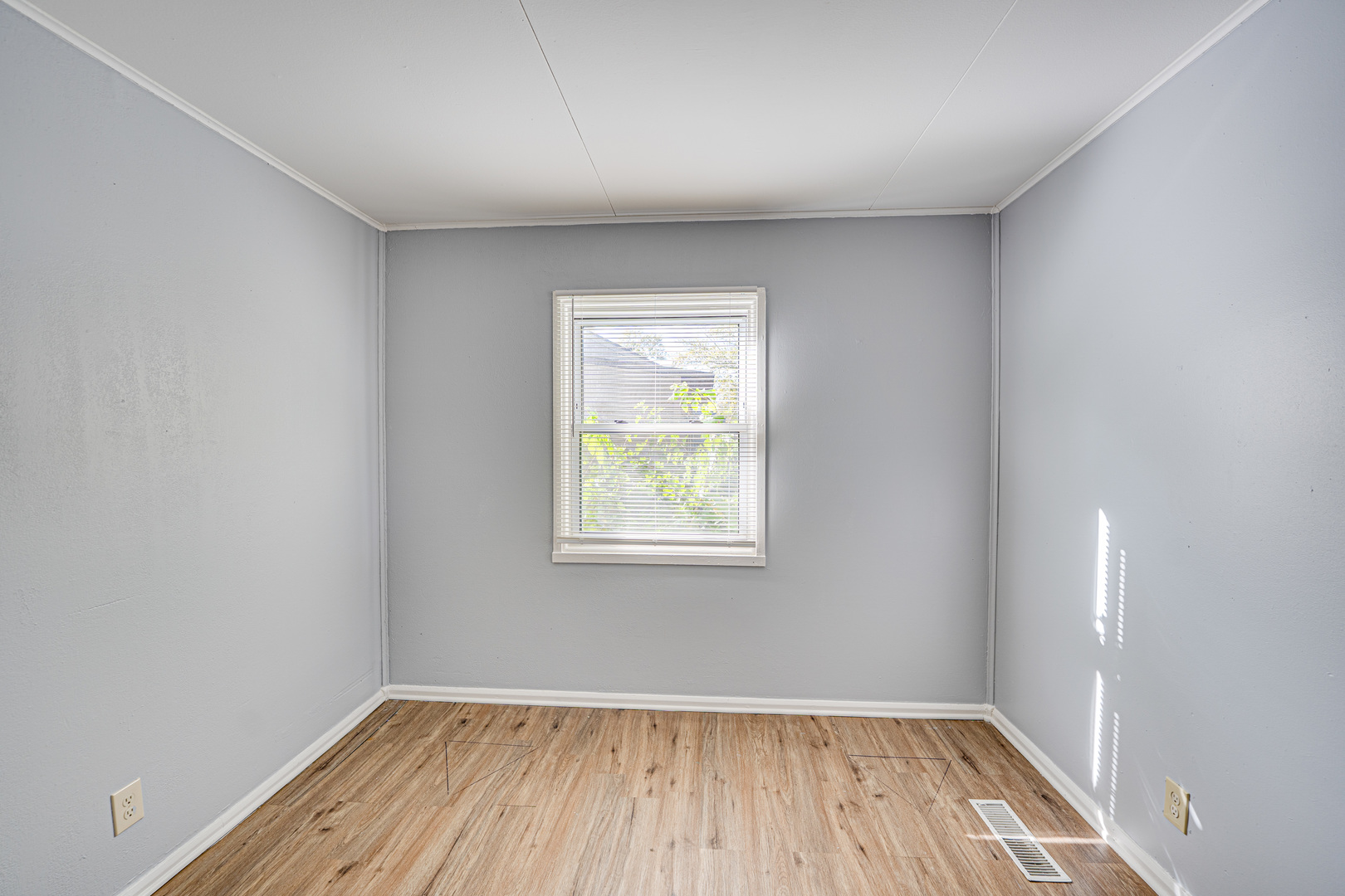 1823 Overdene Avenue, Rockford, IL 61103