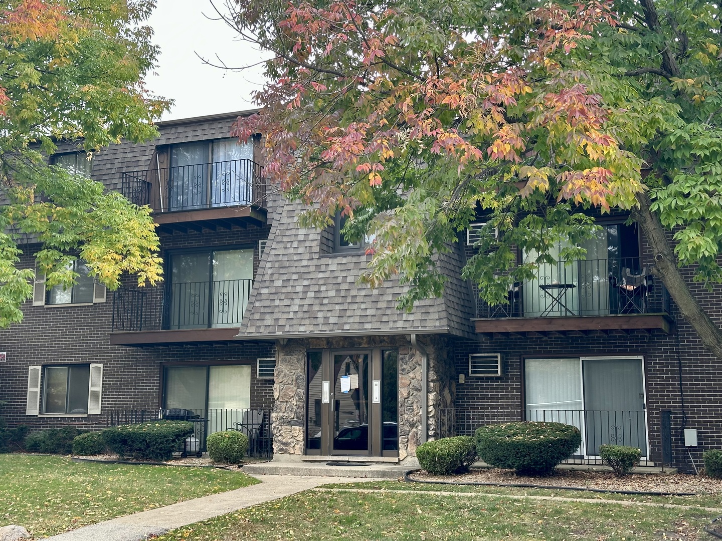 10504 S HIGHLAND Avenue #1A, Worth, IL 60482