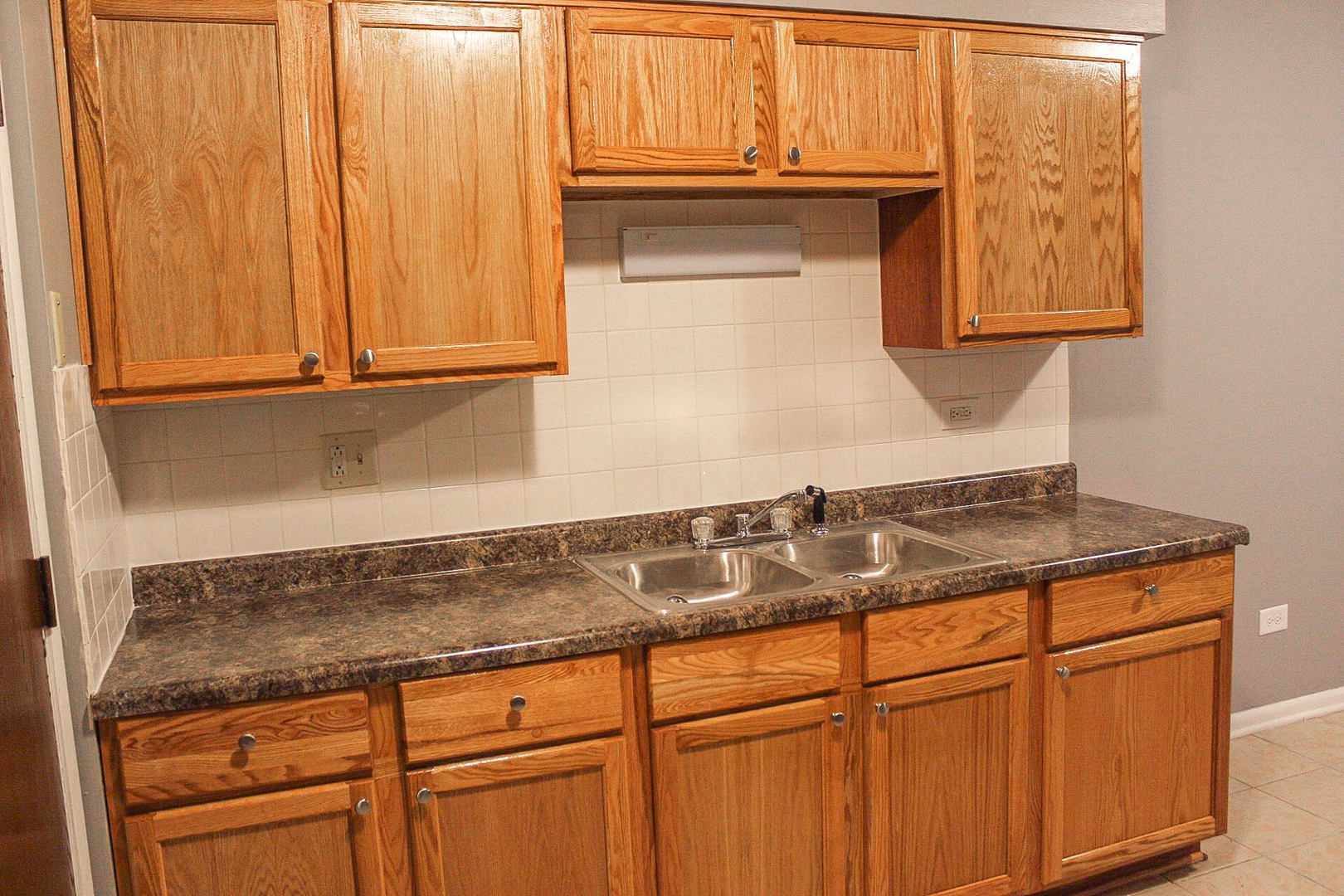 10504 S HIGHLAND Avenue #1A, Worth, IL 60482