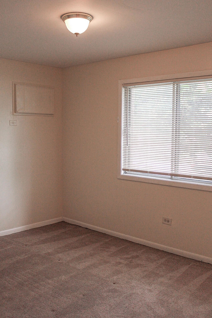 10504 S HIGHLAND Avenue #1A, Worth, IL 60482