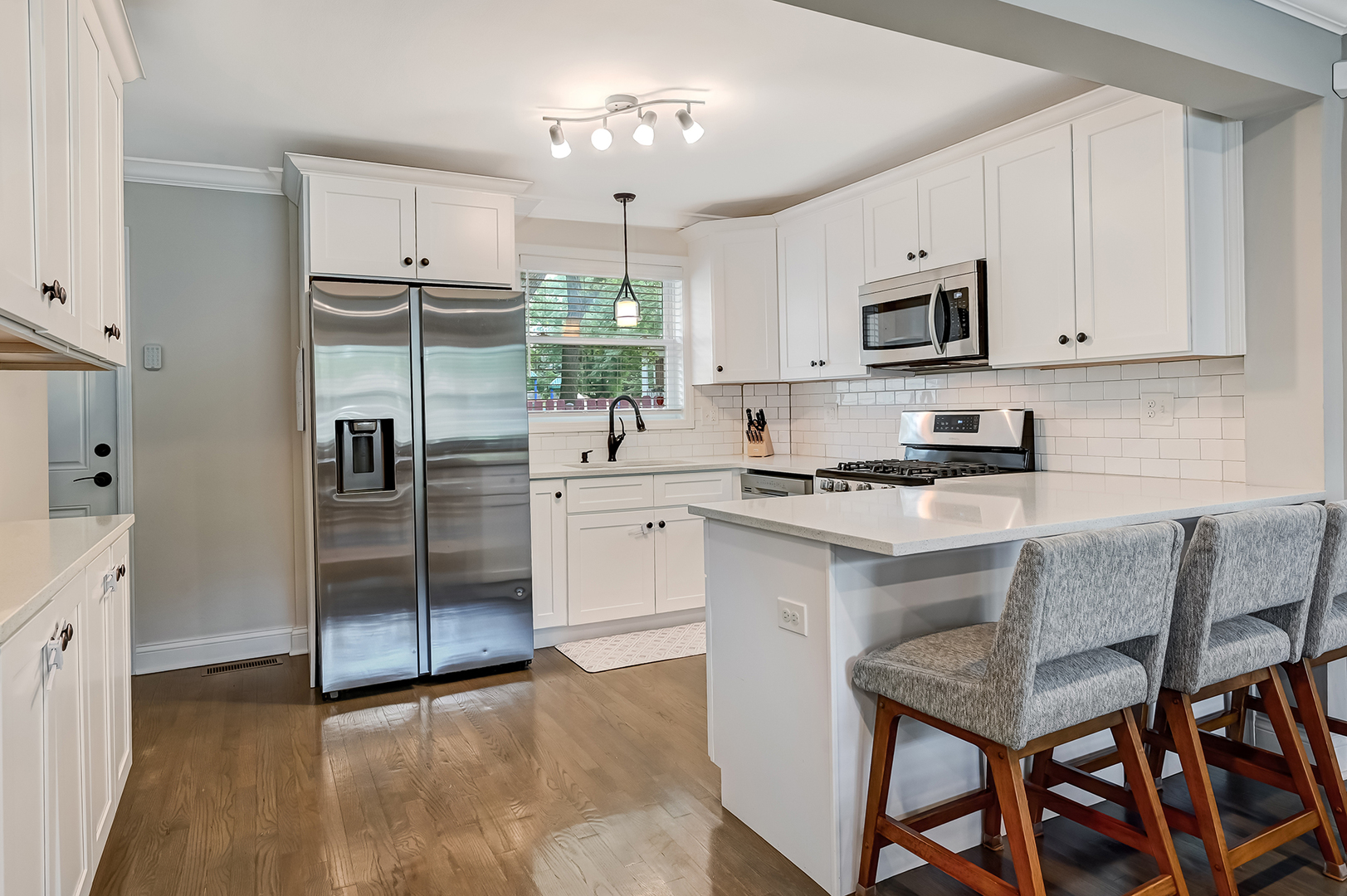 3251 Grand Boulevard, Brookfield, IL 60513