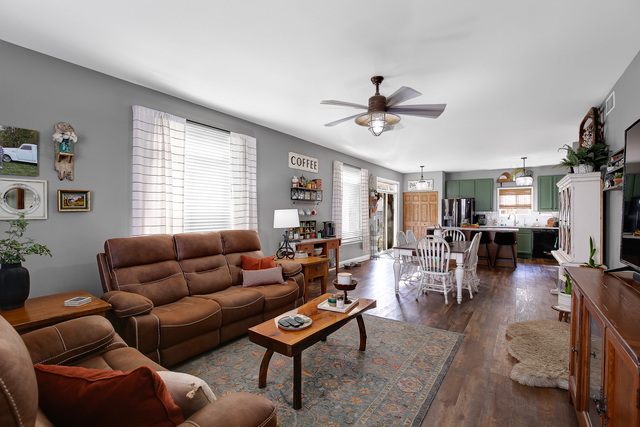 14443 Etchingham Drive, Lockport, IL 60441