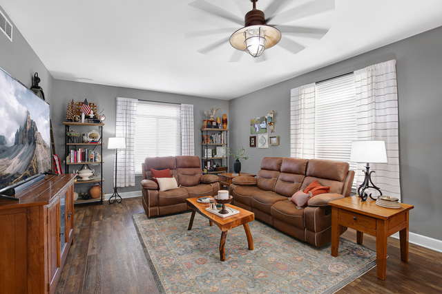 14443 Etchingham Drive, Lockport, IL 60441