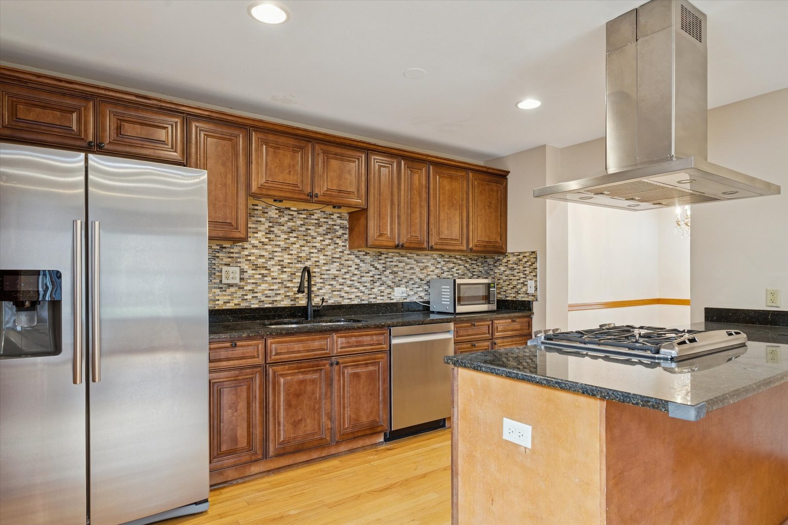 1410 Fairfax Lane, Buffalo Grove, IL 60089