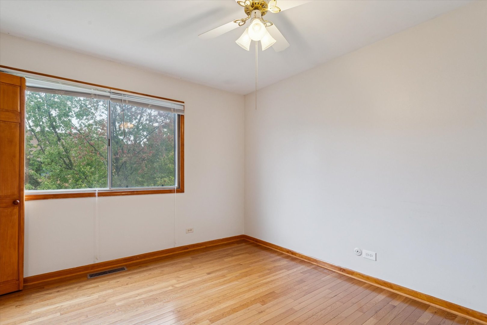 1410 Fairfax Lane, Buffalo Grove, IL 60089