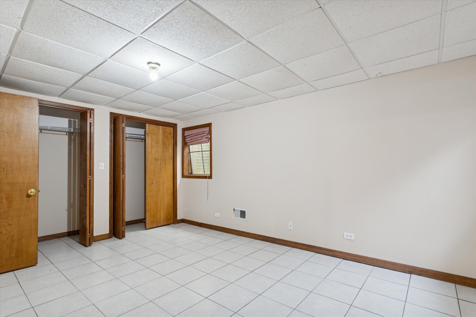 1410 Fairfax Lane, Buffalo Grove, IL 60089