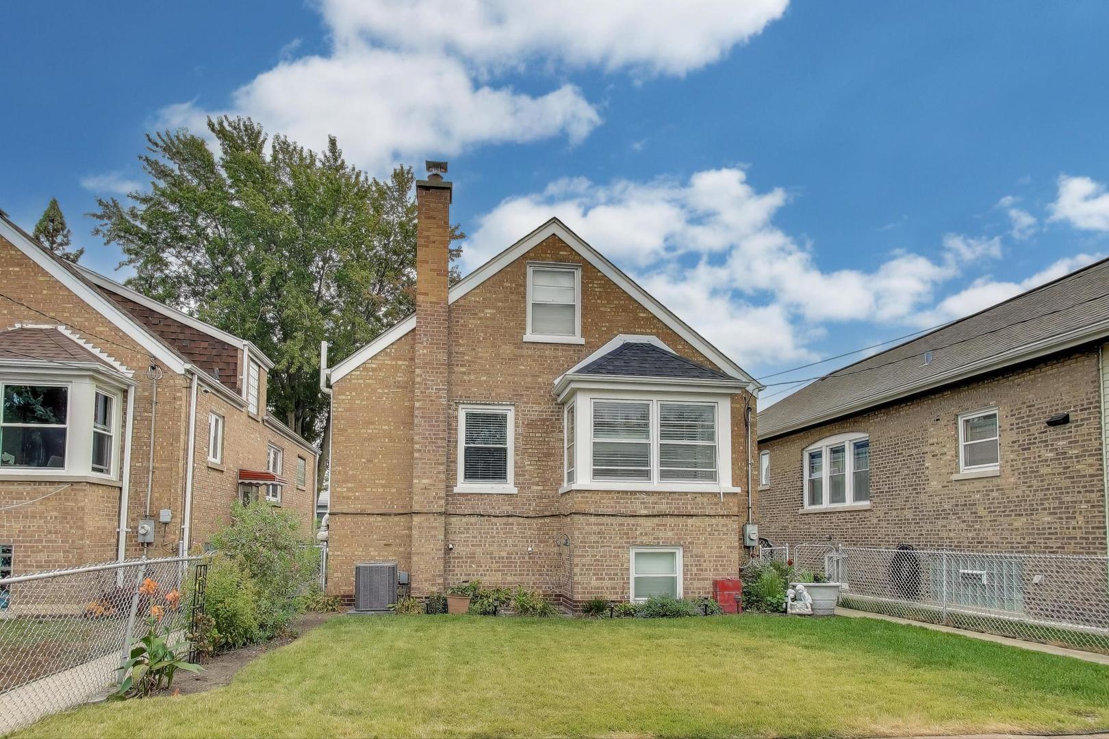 3816 Wisconsin Avenue, Berwyn, IL 60402