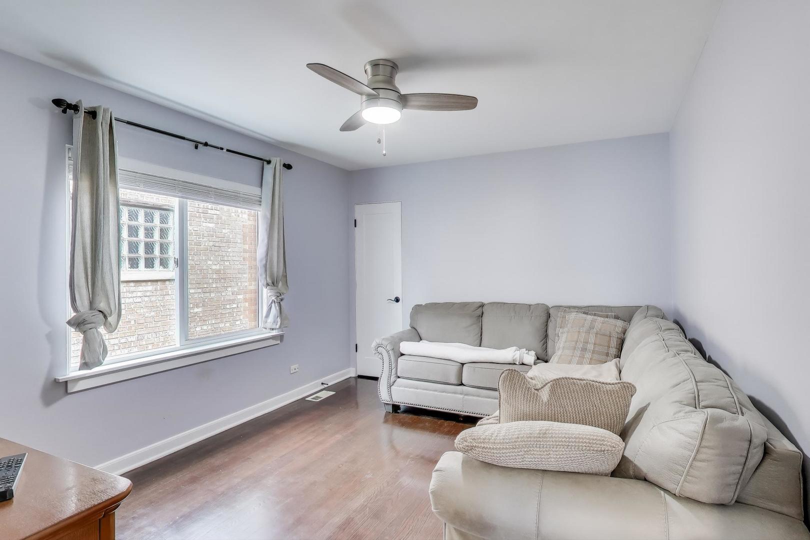 3816 Wisconsin Avenue, Berwyn, IL 60402