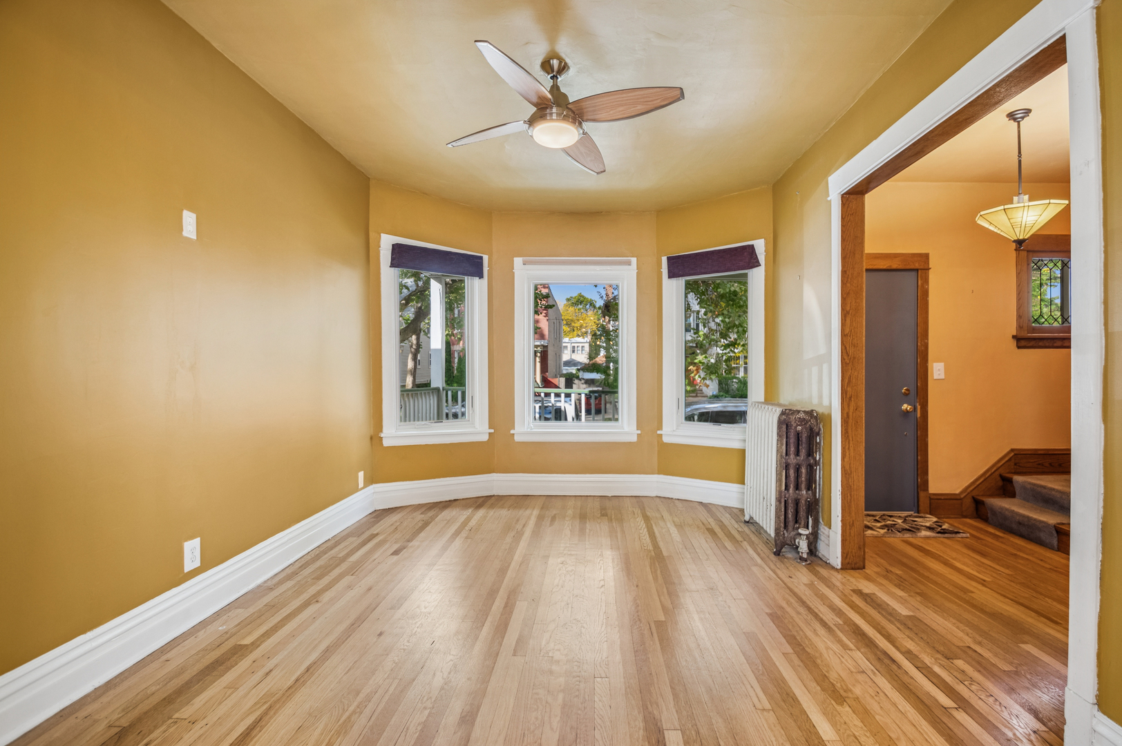 5353 N Sawyer Avenue, Chicago, IL 60625