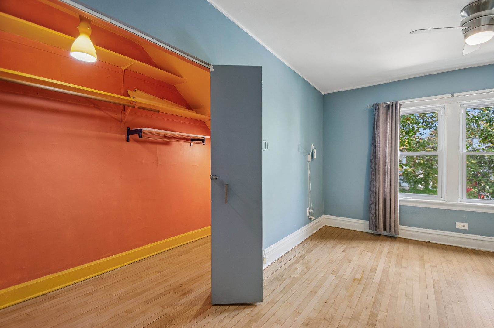 5353 N Sawyer Avenue, Chicago, IL 60625