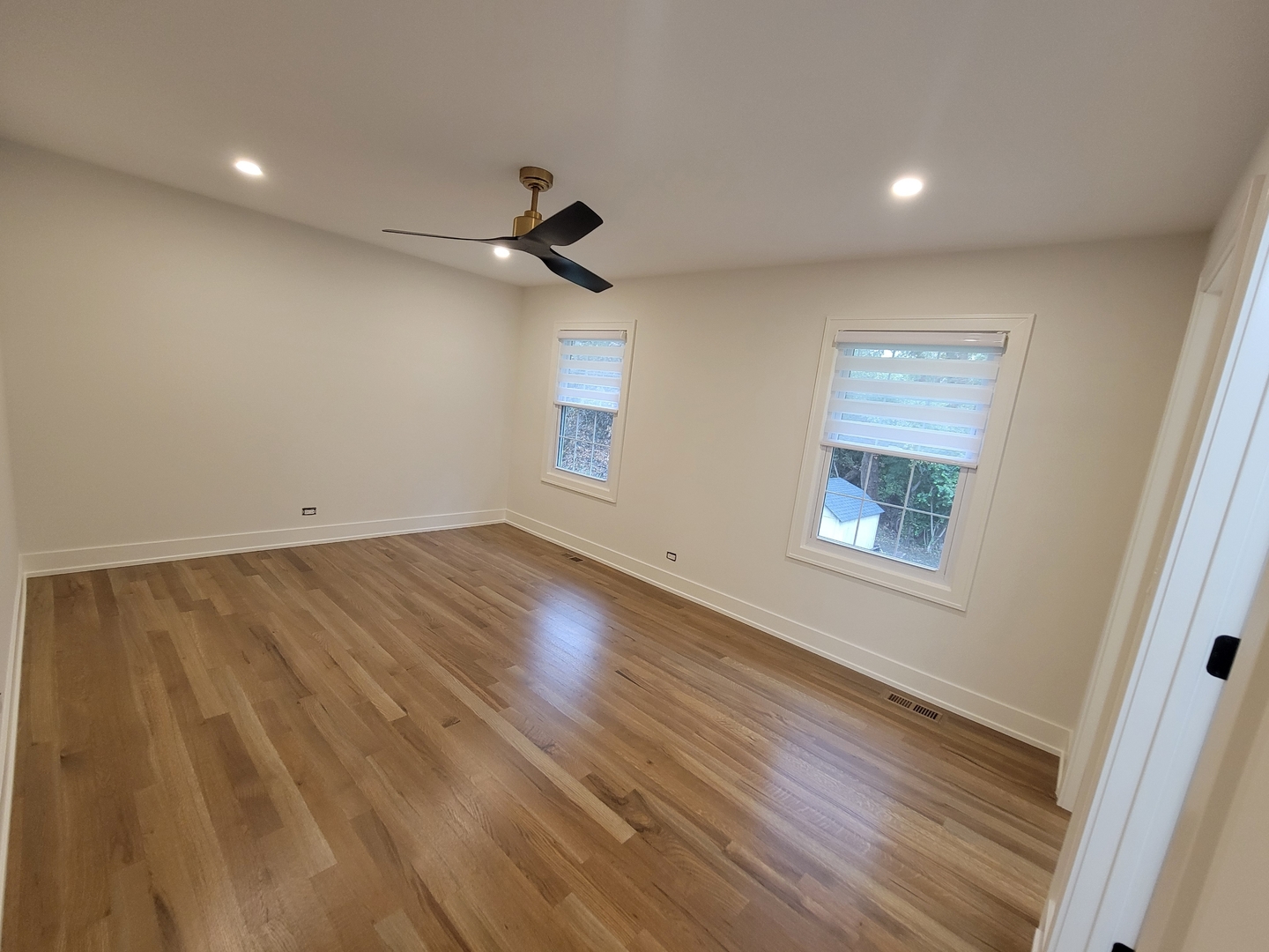 2S245 Mayfield Lane, Glen Ellyn, IL 60137