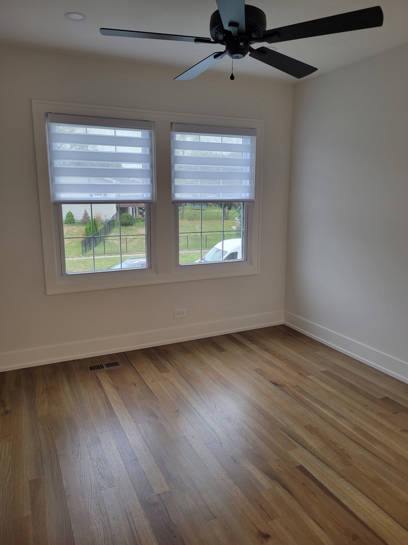 2S245 Mayfield Lane, Glen Ellyn, IL 60137